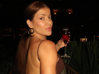 Imagem da notícia Deborah alfineta Jaquelline e desmerece campeã após ex-peoa ser criticada no Power Couple